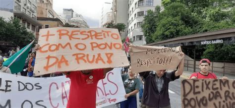 Pl Prev Multa De At R Mil Para Quem Doar Comida Para Pessoas Em