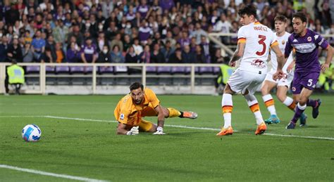 Roma Stanca La Fiorentina Ne Approfitta E Vince Sorriso