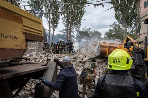 Sube A 8 El Número De Muertos En El Ataque Ruso Con Misiles Contra