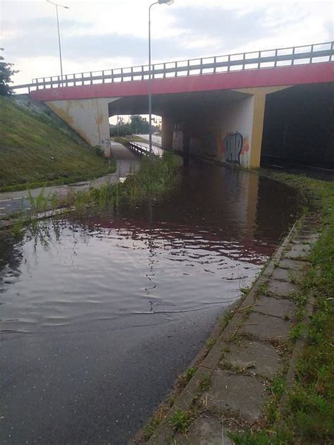 Burza I Ulewa W Bydgoszczy Ulica Toru Ska Jak Rzeka Rondo Jak Jezioro