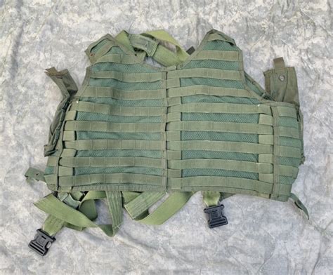 米軍実物 CMU 33 P サバイバルベストSURVIVAL VEST CMU 33 P22P 18 ボディーアーマーベスト