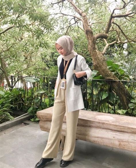 Pin By Rekomendasi Ootd Hijab On Rekomdasi Outfit Hijab Style Casual