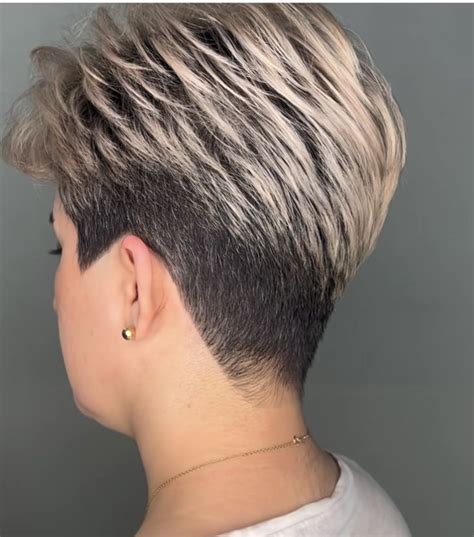 Pin By M G On Mes Favoris Cheveux Courts In 2024 Short Pixie Cut