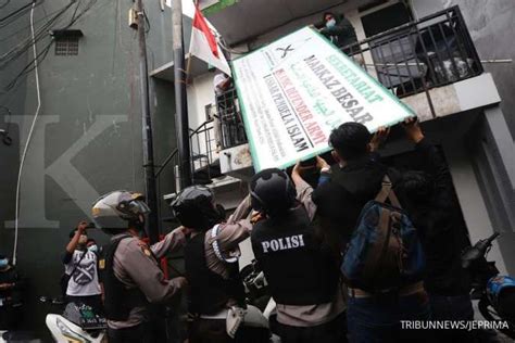 Tni Polri Bangun Posko Di Petamburan Ii Sehari Setelah Fpi Dibubarkan