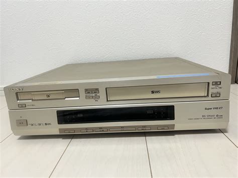 【やや傷や汚れあり】【sony】wv D9000 Dv Minidv Vhs S Vhs ビデオデッキ ダブルデッキ ジャンク品 ソニー