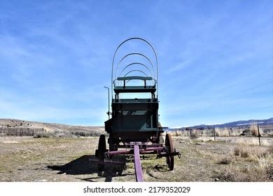 Wagon On Oregon Trail Stock Photo 2179352029 | Shutterstock