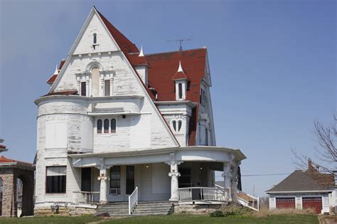 Historic Marshalltown mansion looking for love | News, Sports, Jobs ...