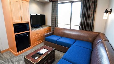 Family Suite Standard Room | Minneapolis Resort | Great Wolf Lodge