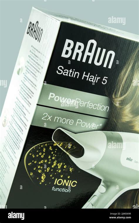 Braun Hairdryer Satin Hair 5 close up Stock Photo - Alamy