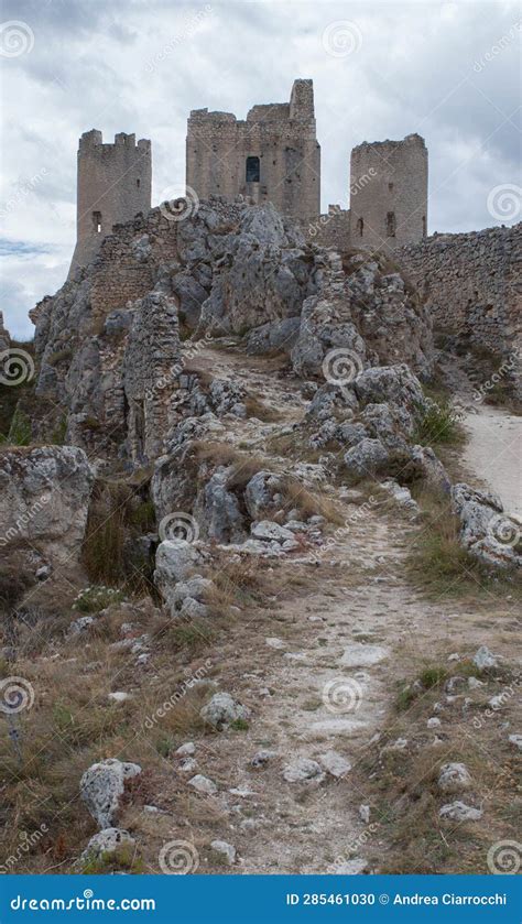 Rocca Calascio stock photo. Image of rocca, gray, italy - 285461030