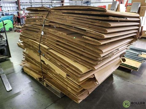 Pallet of Cardboard Gaylord Boxes - Roller Auctions