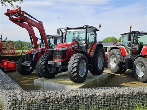 Te koop: MF 5711 M - Rotink Mechanisatie