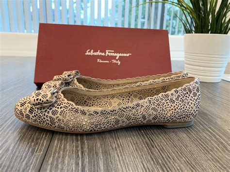 Salvatore Ferragamo Varina Nude Lace Macadamia Calfsk Gem