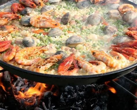 7 Best Paella Rice Substitutes & My Take On Brown Rice