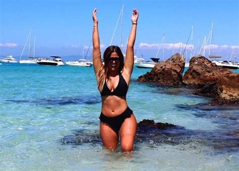 3 Hot Sexy Daniella Rodrigues Bikini Pics