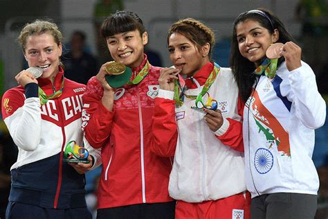 Rio Olympics: Sakshi Malik wins bronze Photogallery - ETimes