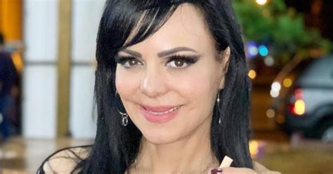 Maribel Guardia inicia el año luciendo revelador bikini en la playa
