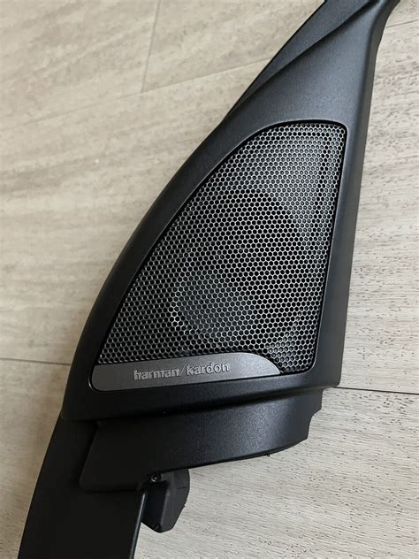 NEW GENUINE BMW X1 SERIES F48 DOOR SPEAKER TWEETER HARMAN KARDON COVER