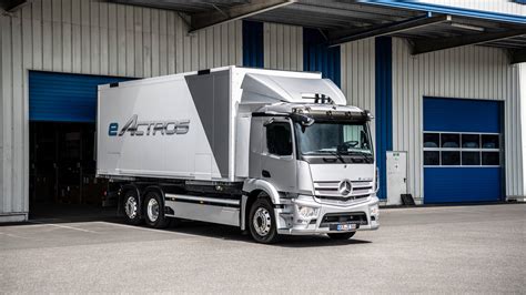 electric truck   kwh battery    miles top gear