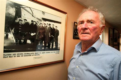 Harry Gregg: Former Man Utd keeper and hero of Munich dies aged 87