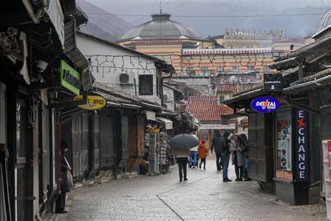 Foto Sarajevo Pusto Prvog Dana Godine N