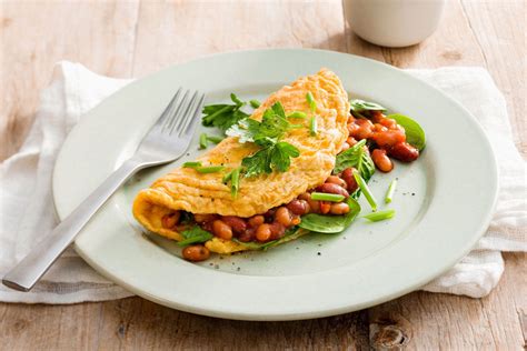 Omelette de frijol y ensalada de 265 2 Kcal Receta fácil en la app Avena