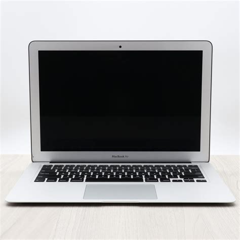 Poleasingowy Apple Macbook Air 2015 A1466 Intel Core I5 5250U 8GB RAM