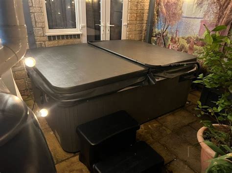 Serenity SE Premium Scunthorpe Hot Tub Megastore