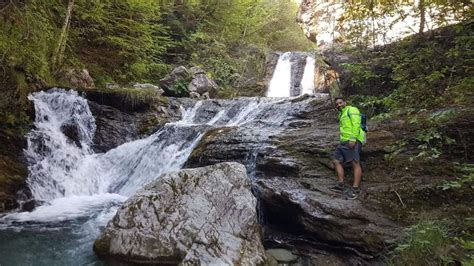 Hiking in Mt Olympus National Park | Travel Buddies