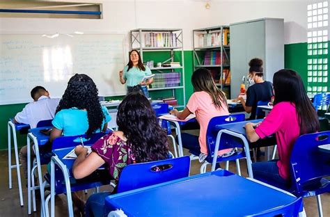 Veja Como Se Inscrever Em Cursos Gratuitos De Inglês E Espanhol Em