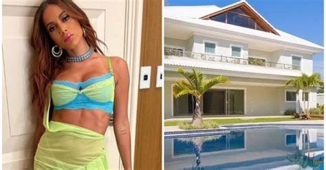 Conheça o quarto do sexo na mansão que Anitta colocou à venda Famosos