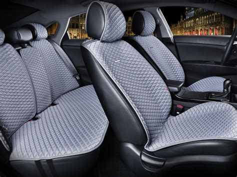 Комплект универсальных накидок на автомобильные сиденья CarFashion ...