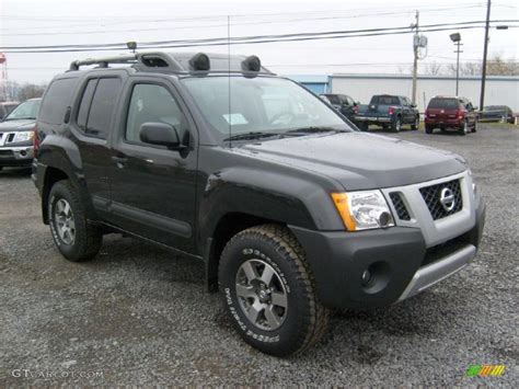 2011 Nissan xterra pro 4x night armor