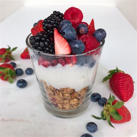 Perfect Yogurt Parfait with Easy Granola & ALL the Berries ...