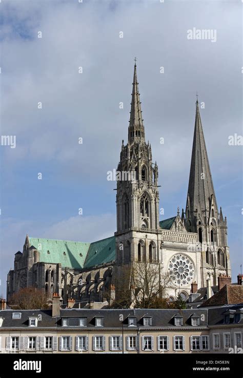 La fachada oeste de Chartres La Catedral de Notre Dame Fotografía de