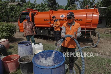 BPBD Probolinggo Salurkan Bantuan Air Bersih Ke Desa RepJogja