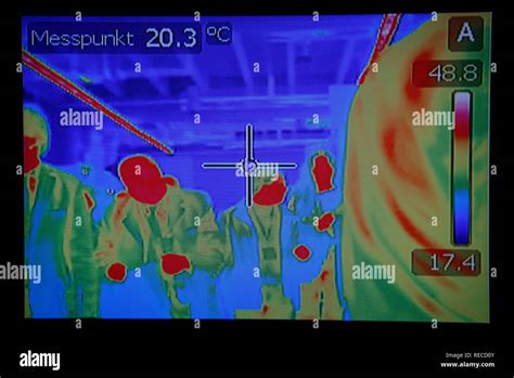 Imagen De Una C Mara Termogr Fica Que Mide La Temperatura Corporal De