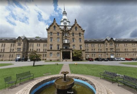 Trans Allegheny Lunatic Asylum Haunted House | WV | The Scare Factor