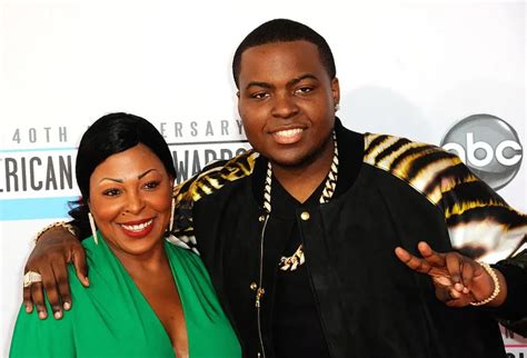 Pay Them People Sean Kingston And His Mother Busted On Numerous