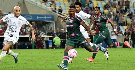 Corinthians Cede Empate Ao Fluminense Segue Em Jejum Mano E V Z