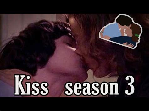 Mike and Eleven Kiss season 3 - YouTube