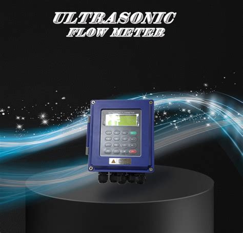 4 20mA Signal Output On Ultrasonic Sewage Flow Meter Clamp Wall Mounted