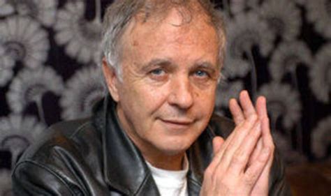 David Essex Says Goodbye To Eastenders To Focus On Music Career Express Yourself Comment