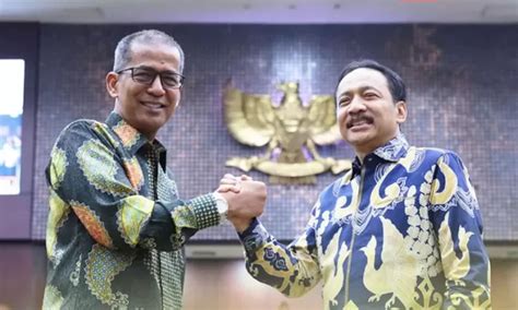 Gantikan Anwar Usman Sebagai Ketua Mk Inilah Profil Hakim Suhartoyo