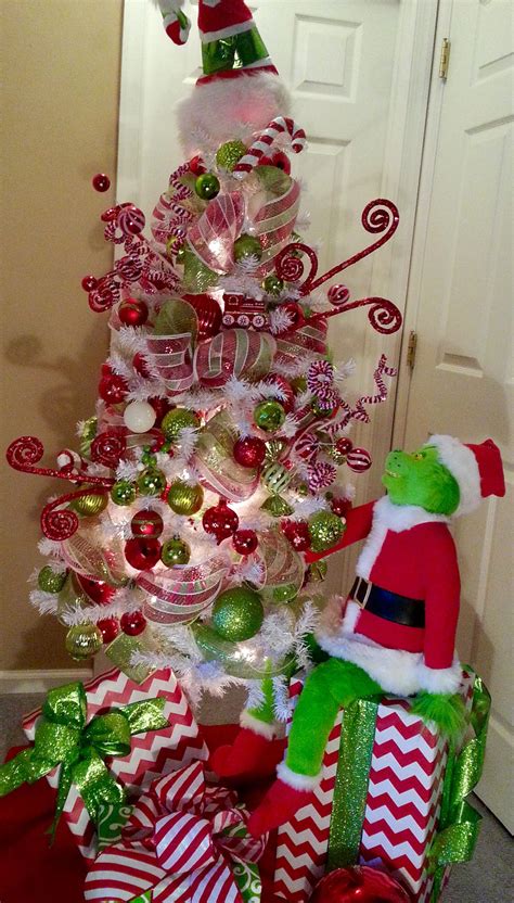 grinch tree ideas 11