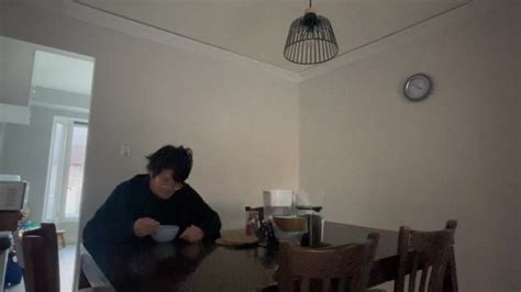 悲惨孤独的亚洲青少年独自度过时光 Pornhub Gay