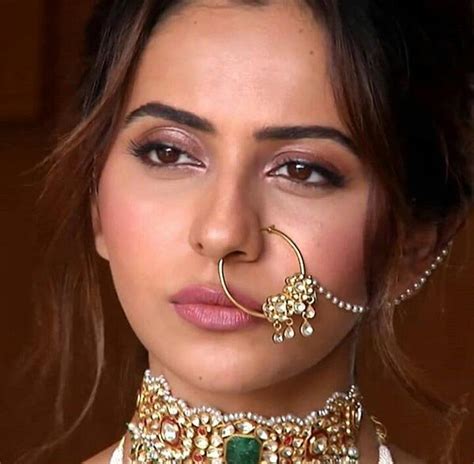 Top 10 Bollywood Actresses With Nose Ring Part 1