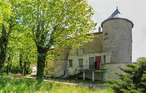 Le Chateau de la Mothe 15 ème siècle Parc Blandan 37 Rue du Repos