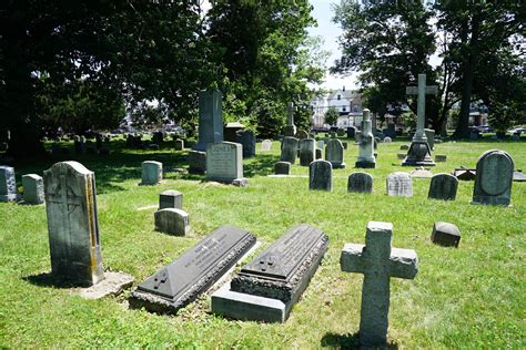 St. James Episcopal Church Cemetery - Philadelphia, Pennsylvania — Local Cemeteries