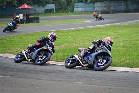 Yamaha Mx King Dan Wr R Menjadi Tunggangan Pembalap Di